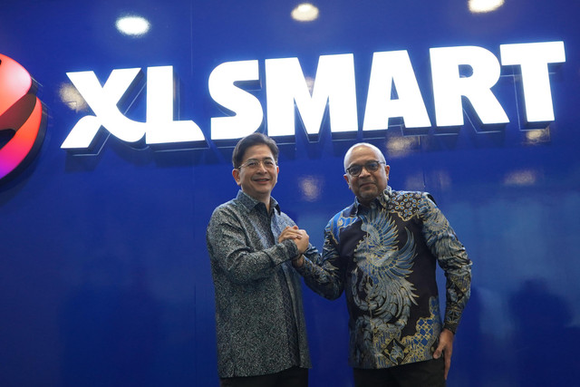 Direktur PT XLSmart Telecom Sejahtera Sanjay K. G. A. Vaghasia (kanan). Foto: XLSmart