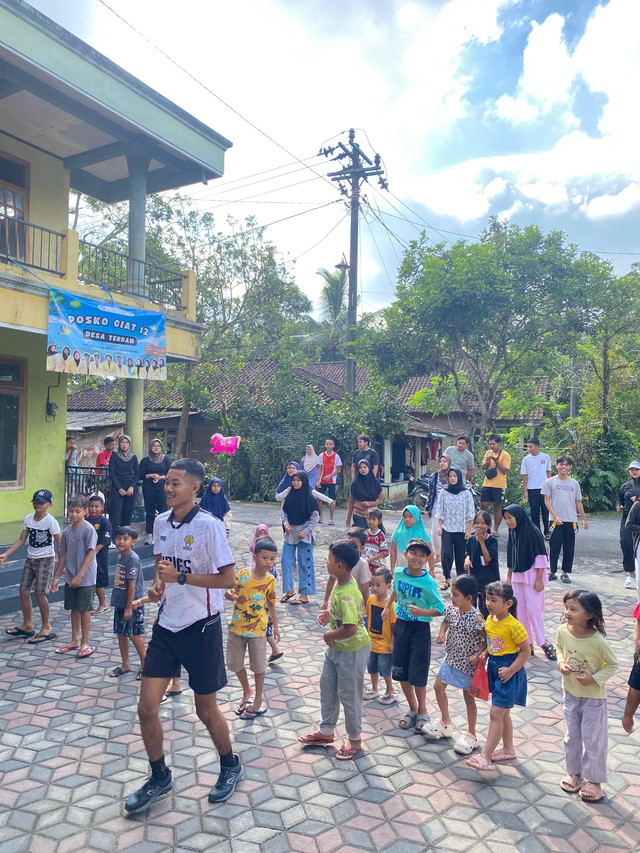 Senam Anak Indonesia Hebat