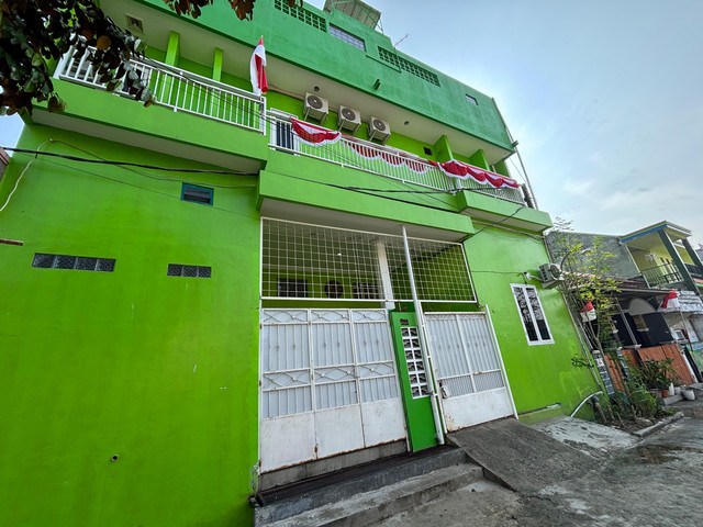 Penampakan gedung kolam renang milik SDIT Ibnul Jazari di Babelan, Kabupaten Bekasi, Jawa Barat pada Rabu (13/8). Foto: Abid Raihan/kumparan