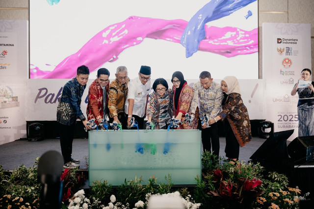 Peresmian PaDi UMKM Hybrid Expo & Conference 2025 di Pakuwon Mall Surabaya, Jumat (1/8). Foto: Telkom