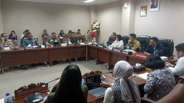 Rapat koordinasi antara DPRD Sulawesi Utara bersama TNI, Kepolisian dan BIN terkait tindak kriminal di Kota Manado yang meningkat akhir-akhir ini.