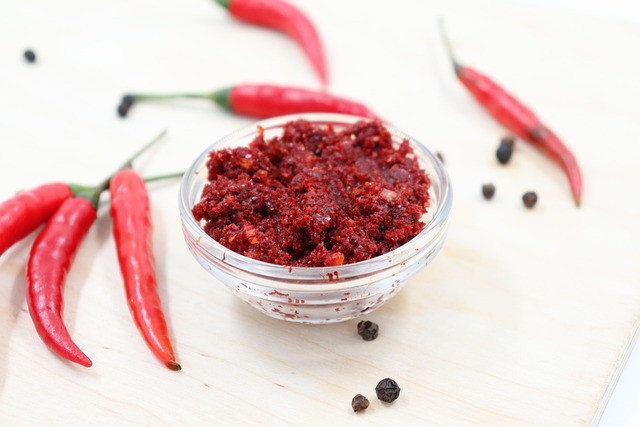 4 Sambal Khas Manado. Foto hanya ilustrasi, bukan sebenarnya. Sumber: pixabay.com/sabyrzhananelya