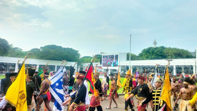 Suasana gladi bersih peringatan HUT ke-80 RI di Halaman Istana Merdeka, Jakarta Pusat, pada Kamis (14/8/2025). Foto: Zamachsyari/kumparan