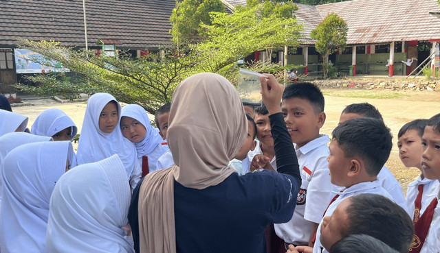 Kegiatan Petualangan Ilmu dan Alam di SDN Sekong 1 oleh Tim Sekongers KKNT INOVASI IPB PANDEGLANGKAB02
