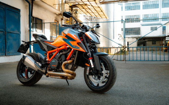 Ilustrasi penyebab motor tidak bisa distarter. Foto: Unsplash/ Václav Pechar