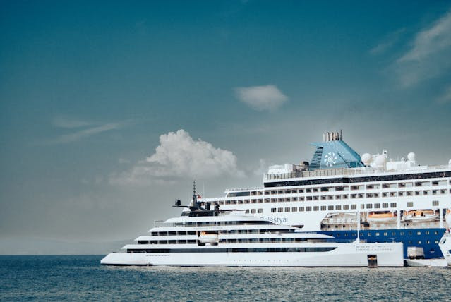 Jadwal tiket kapal Surabaya-Lombok. Foto hanya ilustrasi bukan sebenarnya. Sumber foto: Pexels/Yasin Kalkan