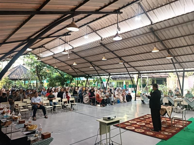 DT Peduli Gelar Seminar Parenting di Sekolah Islam Terpadu Permata Hati, Tambun, Bekasi (Sumber : DT Peduli)