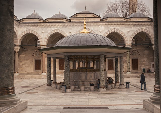 Ilustrasi untuk Cara Berwudhu yang Benar. Sumber: Pexels/Monurblc