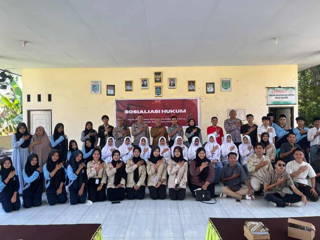 Sosialisasi Hukum Bahaya Judol bagi Remaja desa Golong. Dok. Mahasiswa KKN Unram dan UNW