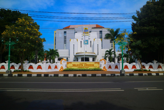 Ilustrasi Kantor Walikota Cirebon. Foto: Shutterstock