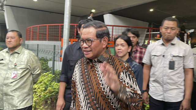 Gubernur Jakarta, Pramono Anung, usai meninjau lokasi Slipi Skatepark, di kolong flyover Slipi, Jakarta Pusat, Kamis (14/8/2025). Foto: Fadhil Pramudya/kumparan