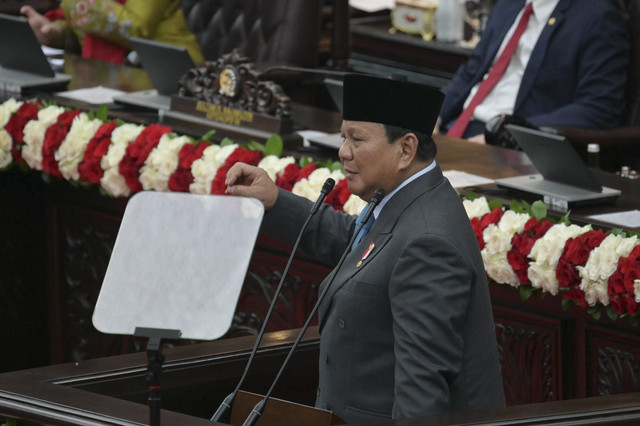 Presiden Prabowo Subianto menyampaikan pidato saat Sidang Tahunan MPR/DPR RI 2025 di Gedung Nusantara, Kompleks Parlemen, Jakarta, Jumat (15/8/2025). Foto: Dhemas Reviyanto/ANTARA FOTO