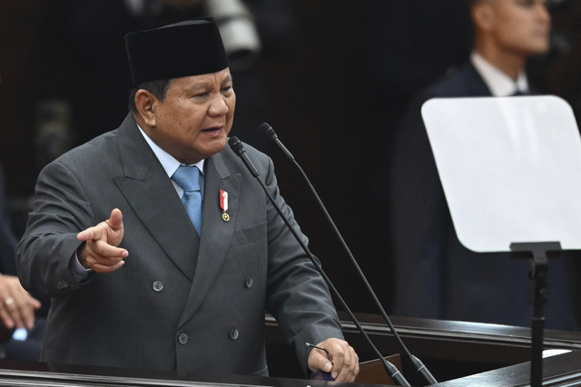Presiden Prabowo Subianto menyampaikan pidato saat Sidang Tahunan MPR/DPR RI 2025 di Gedung Nusantara, Kompleks Parlemen, Jakarta, Jumat (15/8/2025). Foto: Rivan Awal Lingga/ANTARA FOTO