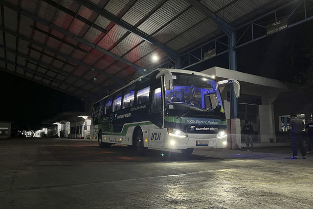 Uji coba bus listrik Kalista dengan Sumber Alam rute Bekasi-Yogyakarta. Foto: Fitra Andrianto/kumparan