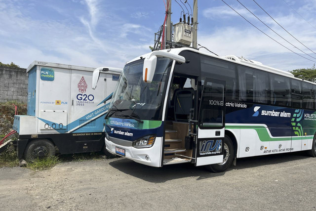 Uji coba bus listrik Kalista dengan Sumber Alam rute Bekasi-Yogyakarta. Foto: Fitra Andrianto/kumparan