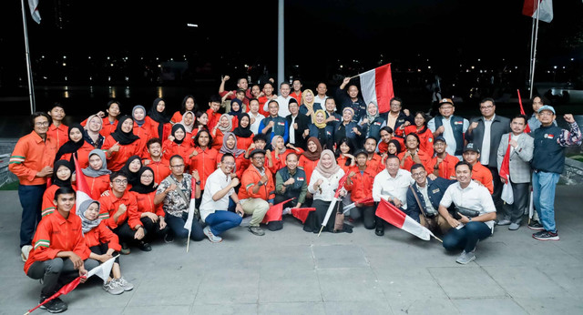 Tim wanala Unair yang akan berangkat ke Gunung Arjuno. Foto: Humas Unair