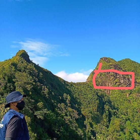 Lokasi pengibaran bendera merah putih di Bukit Punggur Way Kanan, Lampung. | Foto: Ist