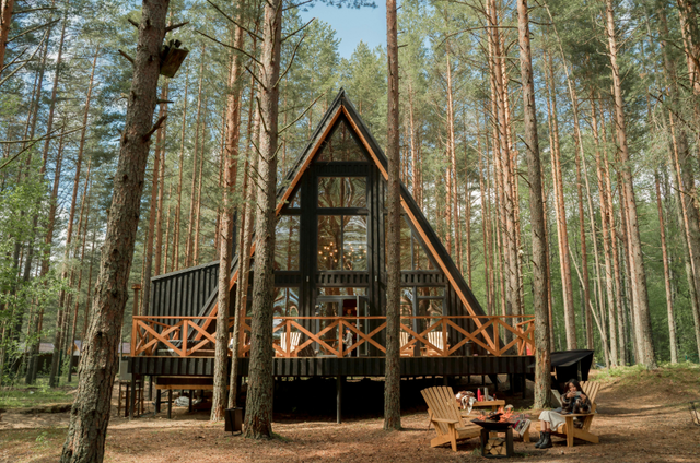 Glamping Murah di Ciwidey. Foto hanya ilustrasi, bukan sebenarnya. Sumber: Pexel/Ron Lach