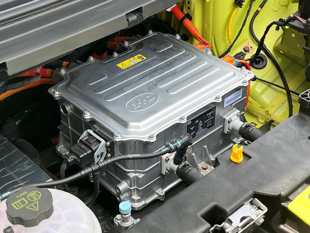 Ruang mesin BYD Atto 1. Foto: Syahrul Ghiffari/kumparan