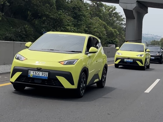 Media Test Driive BYD Atto 1 rute Semarang-Solo-Yogyakarta. Foto: Syahrul Ghiffari/kumparan