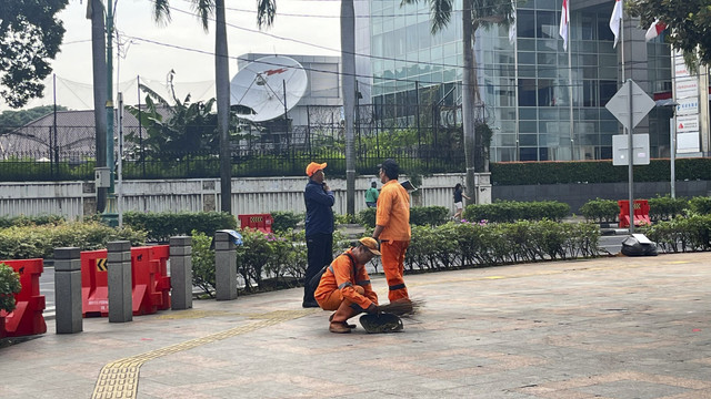 Suasana kawasan Bundaran HI, Jakarta usai Pesta Rakyat HUT ke-80 RI semalam, Senin (18/8/2025). Foto: Nasywa Athifah/kumparan