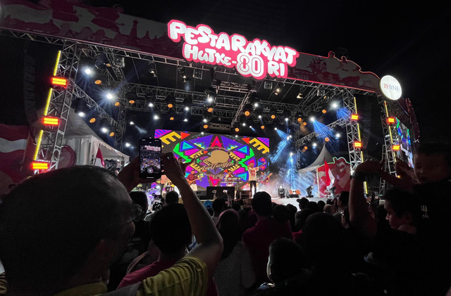 BNI sukses meriahkan Pesta Rakyat dan Karnaval Kemerdekaan HUT ke-80 RI lewat panggung hiburan wondrstage "Ragam Cerita, Satu Bangsa Merdeka" di Jakarta Creative Zone, Taman Budaya Dukuh Atas, Minggu (17/8/2025). Foto: Dok. BNI