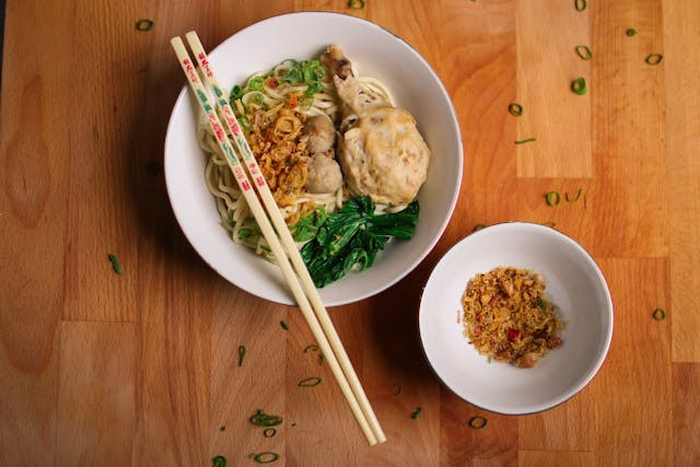 Ilustrasi pengenyal bakso di Indomaret. Sumber: Pexels/kelvin agustinus