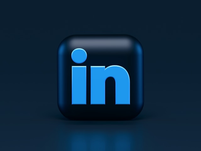 Cara Membangun Personal Branding di LinkedIn. Foto Hanya Ilustrasi, Bukan Sebenarnya. Sumber Foto: Unsplash.com/Alexander Shatov