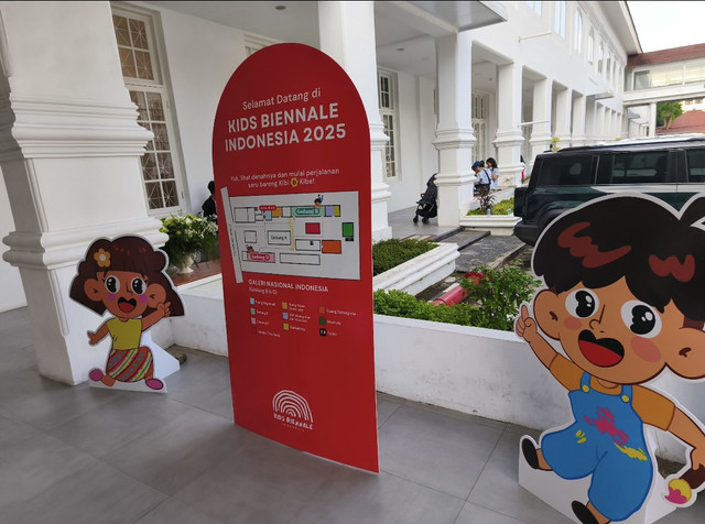 Maskot Kids Biennale Indonesia di Galeri Nasional (Poto dokumentasi pribadi M Lidinia Husni)
