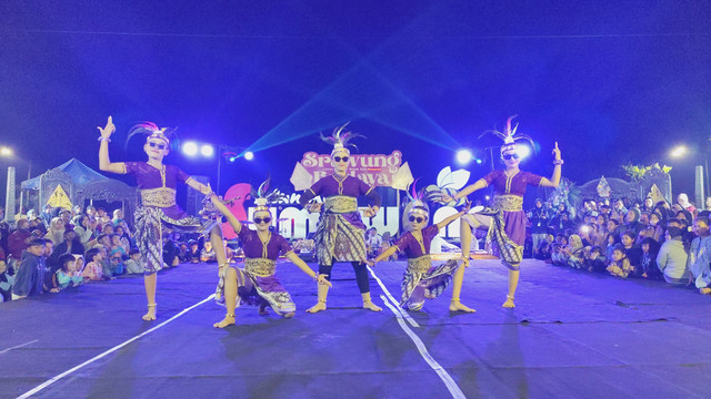 Penampilan para pemuda di desa sumowono dalam kegiatan Srawung Budaya (sumber : pribadi)