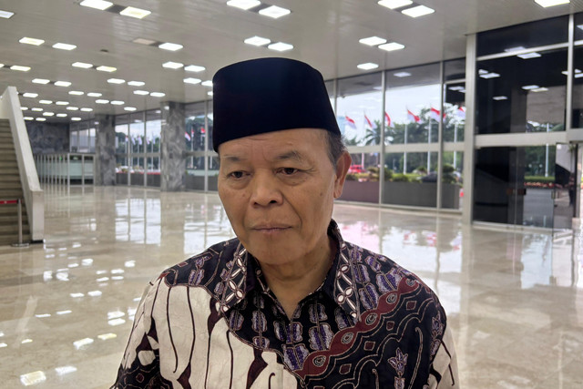 Wakil Ketua MPR RI Hidayat Nur Wahid di Kompleks Parlemen, Senayan, Jakarta Pusat, Senin (18/8/2025). Foto: Abid Raihan/kumparan