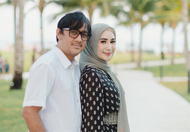 Rumah tangga Rien Wartia dengan Andre Taulany dikabarkan bercerai. Foto: Instagram @erintaulany