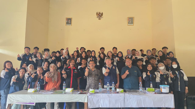 Mahasiswa KKN UNDIP membantu Legalitas Hukum untuk UMKM di Kelurahan PudakPayung