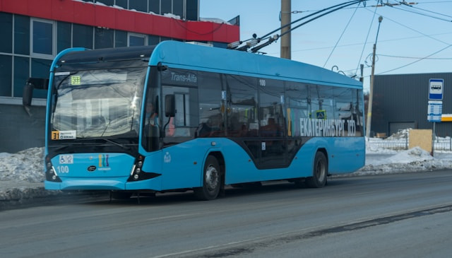 Ilustrasi Biaya Bus Listrik Bekasi Yogyakarta dan Fasilitas yang Didapatkan. Unsplash/Danil Ilyasov