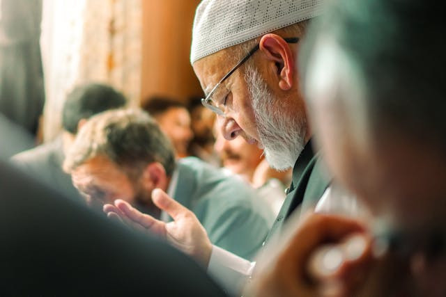 ilustrasi khutbah jumat akhir bulan safar - foto: pexels/yassir-abbas