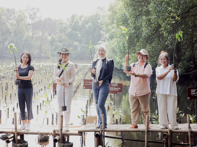 Rising Girls Global bersama Taman Wisata Alam Angke dan Dior Indonesia menggelar Roots of Change. Foto: Rising Girls Global