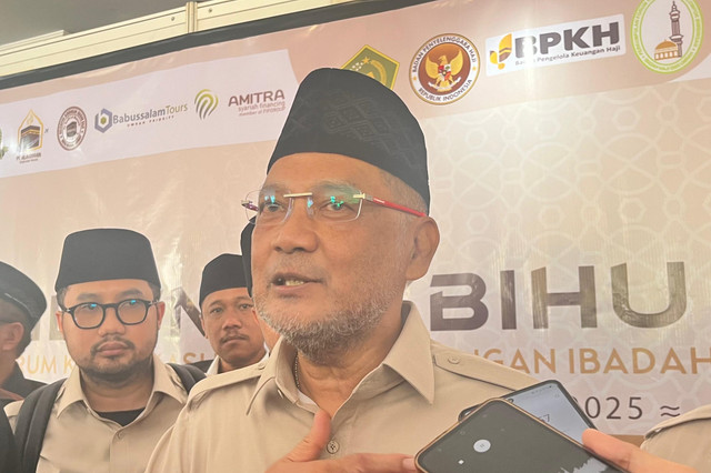Kepala Badan Penyelenggara Haji (BP Haji) Irfan Yusuf atau Gus Irfan di Asrama Haji Pondok Gede, Jakarta Timur, Rabu (20/8/2025). Foto: Nasywa Athifah/kumparan