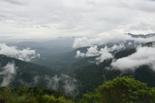 Puncak Bangku. Foto hanya ilustrasi, bukan tempat sebenarnya. Sumber: unsplash.com/Karthik B.