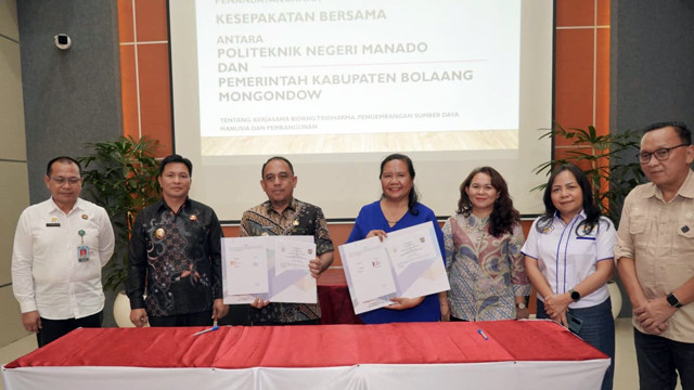 Penandatangan kesepakatan bersama antara Pemkab Bolmong dan Politeknik Negeri Manado untuk berbagai kegiatan peningkatan SDM.