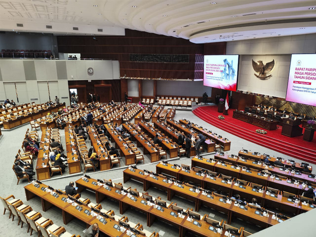 Suasana sidang paripurna ke-2 masa persidangan I di Kompleks Parlemen Senayan, Jakarta pada Selasa (19/8/2025). Foto: Luthfi Humam/kumparan