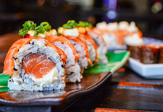 sushi 368 blok m. Foto Hanya Ilustrasi Bukan Tempat Sebenarnya. Sumber Foto: Unsplash/Vinicius Benedit