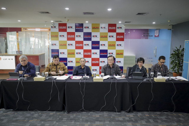 Konferensi pers Kinerja Dewan Pengawas KPK Semester I Tahun 2025 di Gedung KPK C1, Jakarta, Kamis (21/8/2025). Foto: Jamal Ramadhan/kumparan