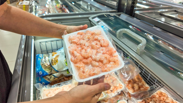 Ilustrasi udang beku. Foto: Shutterstock