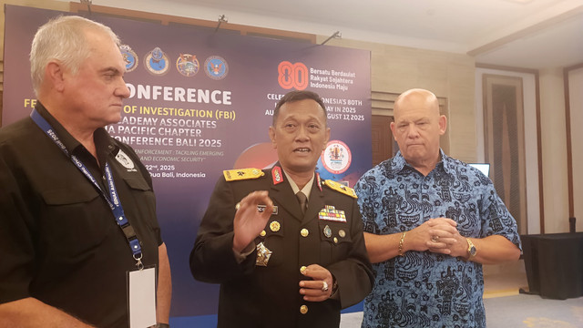 Koordinator Panitia Penyelenggara FBINAA Asia Pacific Chapter 2025, Brigjen Ratno Kuncoro dan Direktur Eksekutif FBIINA, Jeffrey McCormick di Grand Hyatt Hotel, Nusa Dua, Kabupaten Badung, Bali, Kamis (21/8/2025). Foto: Denita BR Matondang/kumparan