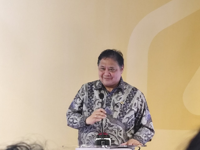 Menko Bidang Perekonomian Airlangga Hartarto dalam gelaran Menyalakan Suar dengan tajuk Jurnalisme Solusi Penggerak Semesta Dunia Usaha di Gelora Bung Karno, Jakarta Pusat, Kamis (21/8/2025). Foto: Widya Islamiati/kumparan