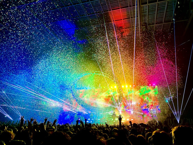 Jadwal Camila Cabello di LaLaLa Fest 2025, foto hanya ilustrasi, bukan konser sebenarnya: Unsplash/Nick Kane