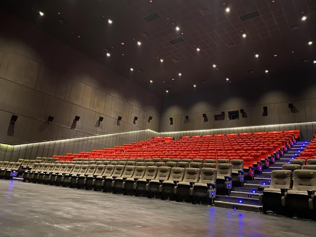 Perbedaan 4DX dan Velvet. Foto hanya ilustrasi, bukan sebenarnya. Sumber: unsplash.com/Anh Phuong Nguyen