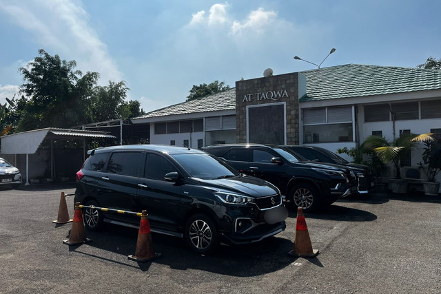 Lokasi penculikan pegawai Bank di lahan parkir, Pasar Rebo, Jakarta Timur, Jumat (22/8/2025). Foto: Rayyan Farhansyah/kumparan