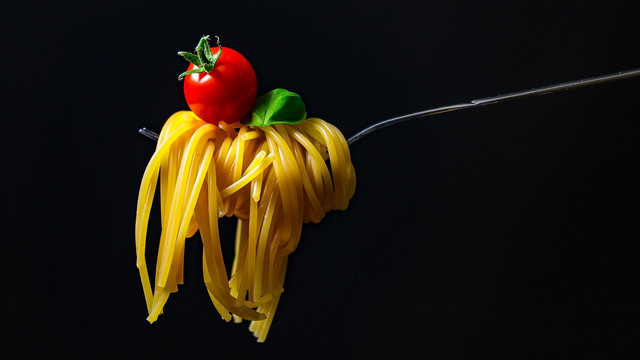 Ilustrasi makanan kesukaan Gojo Satoru. Foto: Pixabay.com/Divily