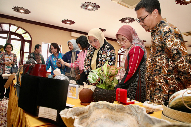 Ketua Harian Dekranas Tri Tito Karnavian dalam penjurian tahap II Dekranas Award di Rumah Kriya Asri, Jakarta, Kamis (21/8/2025). Foto: Kemendagri RI